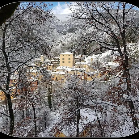 Chateau Notre Dame De *
